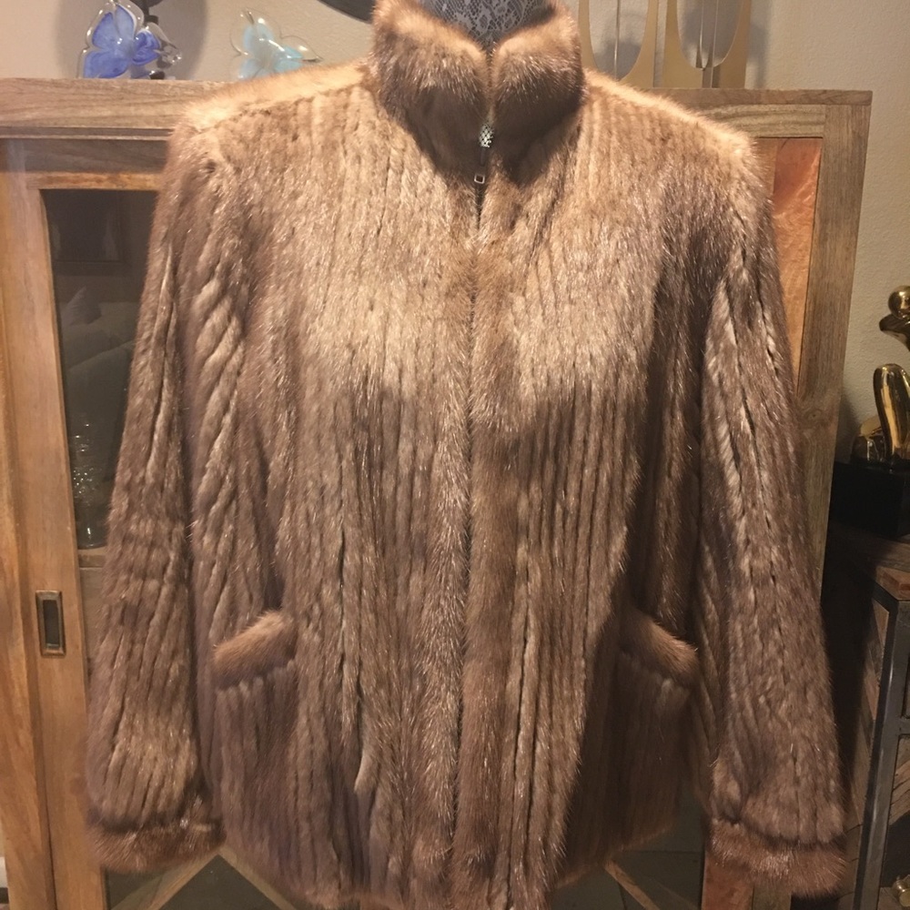 Sheered mink zip up pockets beautiful Carmel color